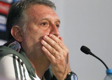 Las estrellas de México plantan al Tata Martino