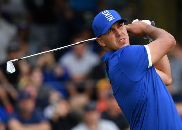 Histórico Brooks Koepka en medio de una masacre