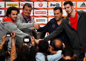 CSKA y Efes se juegan la Euroliga desde la base