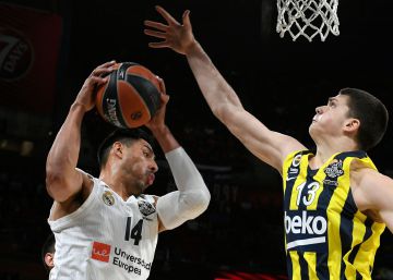 Ayón saca lustre a la honrilla y el Real Madrid acaba tercero