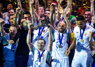 La gesta del Vardar en el adiós de Laszo Nagy