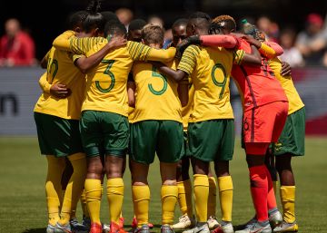 África do Sul se despede da Copa feminina, mas vence disputa pela igualdade