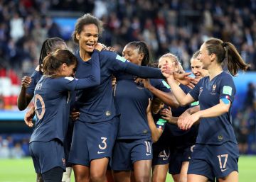 Francia comienza el Mundial bailando a Corea del Sur (4-0)