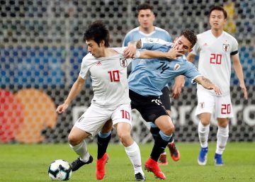 Japón sorprende a Uruguay