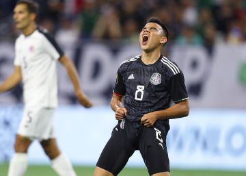 Un angustiado México vence en los penaltis a Costa Rica