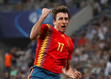 Oyarzabal, campeón y licenciado