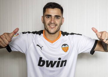 Valencia y Celta intercambian a Maxi Gómez y Santi Mina
