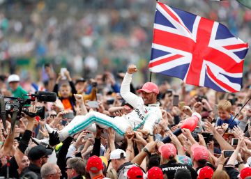 El coche de seguridad dicta sentencia en Silverstone