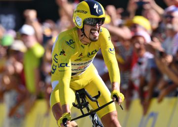 Alaphilippe se exhibe en la contrarreloj de Pau y refuerza su liderato