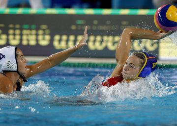 España arrolla a la campeona de Europa y disputará la semifinal del Mundial