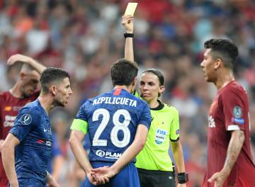 Frappart amonesta a Azpilicueta