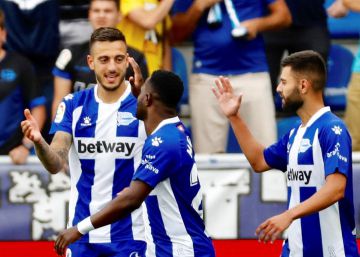 El Alavés sigue siendo el Alavés y puede con el Levante