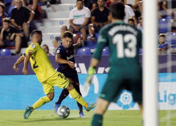 El Levante remonta al Villarreal a golpe de penalti