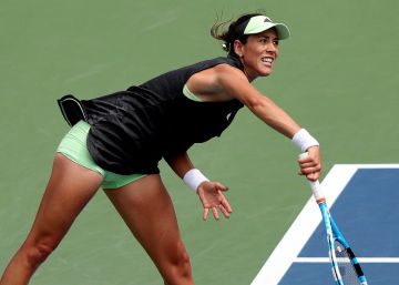 Muguruza no sale del pozo
