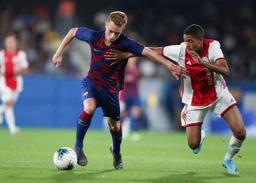 Messi y los capitanes del Barça en la inauguración del Johan Cruyff
