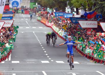Gilbert gana en Bilbao y Roglic sigue líder de la Vuelta