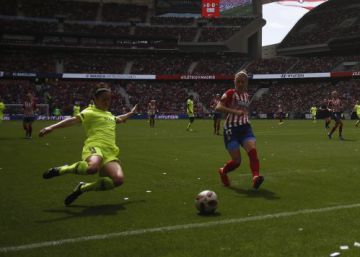 El gran partido de la liga femenina de fútbol se retransmite ‘in extremis’