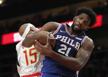 Joel Embiid le agua la fiesta a Trae Young y toma el mando de la Liga