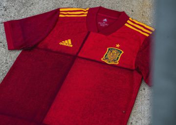 España presenta su nueva camiseta para la Eurocopa 2020