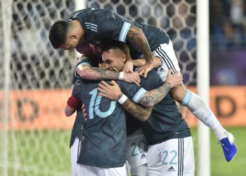 Messi amarga el debú de Rodrygo