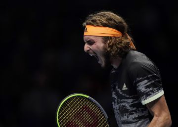 Tsitsipas acelera la máquina del tiempo