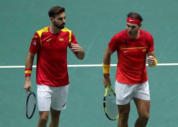 España derrota a Argentina en el dobles y se mete en semifinales de la Copa Davis