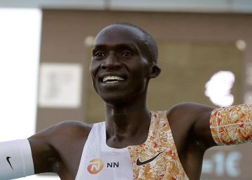El atleta ugandés Cheptegei bate en Valencia el récord del mundo de 10 kilómetros