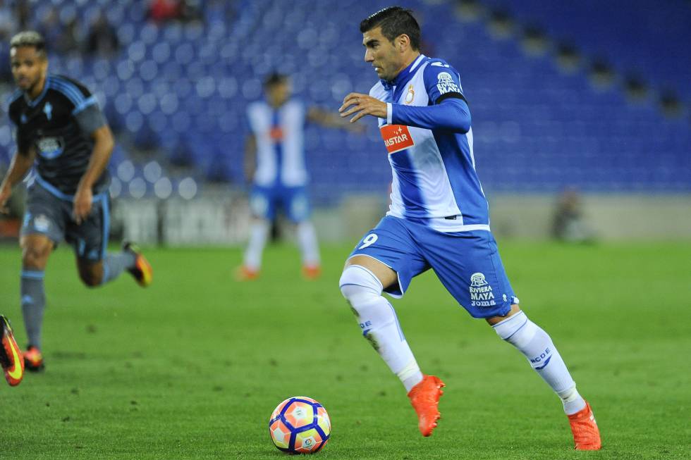 El utrerano José Antonio Reyes jugó en cuatro equipos de LaLiga Santander y disputó 348 partidos en una competición que ganó en la temporada 20062007. En la imagen, el jugador en una foto de archivo.