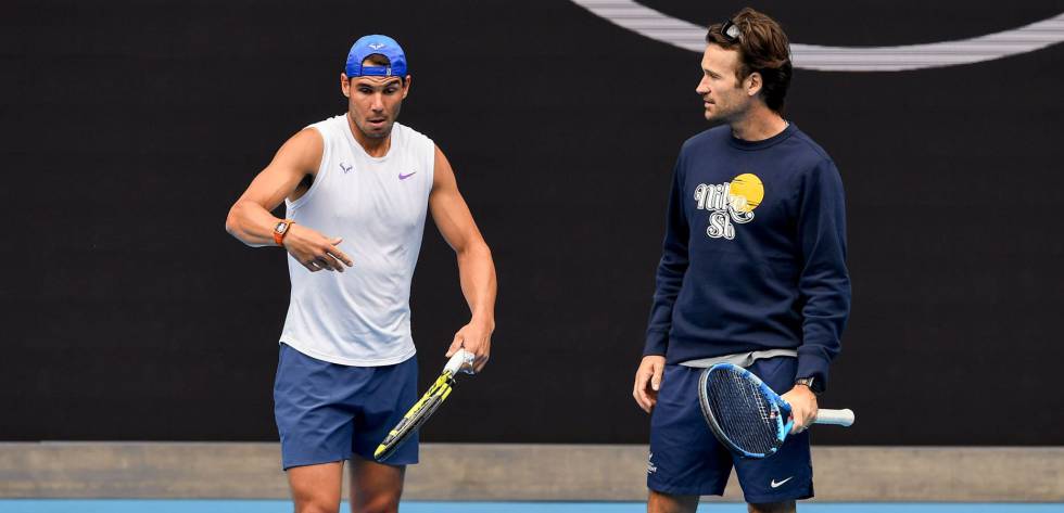 Nadal y Moyà, durante un entrenamiento en Melbourne.
