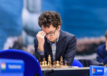 Caruana triunfa y supera a Carlsen