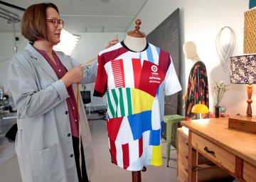 De ‘quemar’ ropa para Rosalía a crear una camiseta de fútbol
