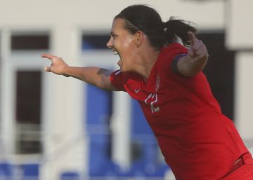 Christine Sinclair, la futbolista canadiense que ha batido el récord mundial de goles con su selección Christine Sinclair, la futbolista canadiense que ha batido el récord mundial de goles con su selección