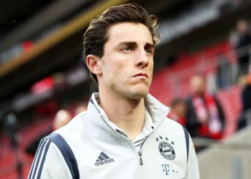 Odriozola, inédito con el Bayern, lesiona a su compañero Perisic en un entrenamiento
