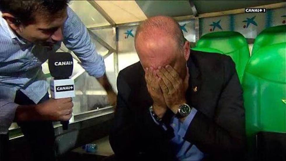 Sergio Sánchez entrevista a un emocionado Pepe Mel tras el ascenso que el entrenador logró con el Real Betis en 2011.