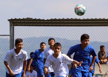 Fútbol y valores contra la violencia en El Salvador Fútbol y valores contra la violencia en El Salvador