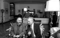 b 34564 (18may00) -color- Encuentro entre Rafael Ribó (ICV) y Josep Lluis Carod Rovira (ERC). -foto: Joan Guerrero.