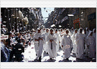 10.000 festeros escenifican en Alcoy el momento previo a la batalla entre moros y cristianos