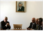 Los líderes palestinos se reúnen tras el vacío de poder dejado por Arafat