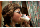 ¿Necesitan tomar leche los adultos?
