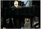 Collado Villalba pierde 250.000 euros con Elton John Collado Villalba pierde 250.000 euros con Elton John
