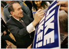 El republicano Huckabee pone en apuros la candidatura de McCain El republicano Huckabee pone en apuros la candidatura de McCain