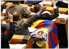 La Eurocámara da un ultimátum a Pekín