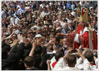 El Papa se reúne por sorpresa con las víctimas de abusos El Papa se reúne por sorpresa con las víctimas de abusos