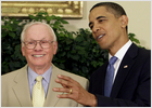 Obama honra a los tres héroes del 'Apollo 11' Obama honra a los tres héroes del 'Apollo 11'