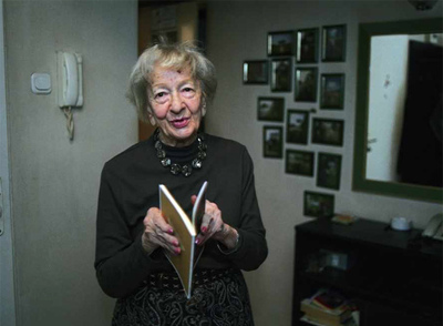FOTOGALERIA: FOTO CON LIBRO