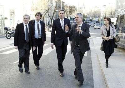 FOTOGALERIA: Frente al Congreso e los Diputados