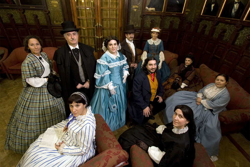 Miembros de la Sociedad Victoriana Augusta Edición impresa EL PAÍS