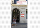 La Comunidad pone carteles de la JMJ en una sede oficial