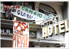 El hotel indignado resiste
