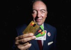 Bruselas acusa a Mastercard de cobrar demasiado por sus tarjetas